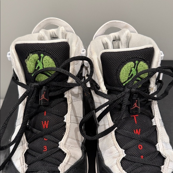 Jordan 6 Rings - Picture 7 of 8